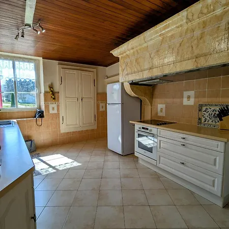 Hébergement de vacances Maison De Caractère Pour 12, Proche Gérardmer&thermes, Nature Et Confort - - Fr-1-589-40 Bellefontaine (Vosges)